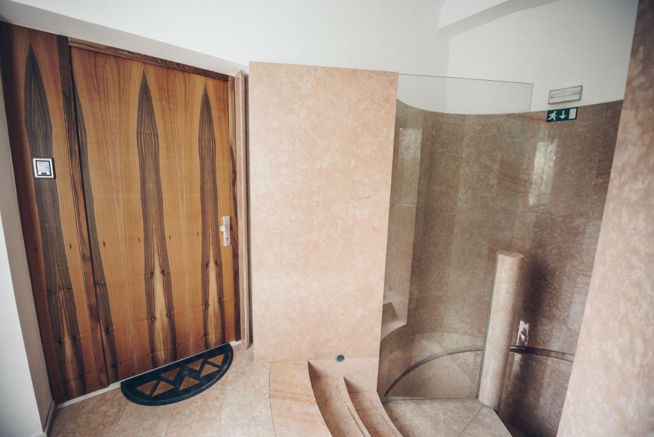 Feel Ljubljana Centre Apartman Kültér fotó