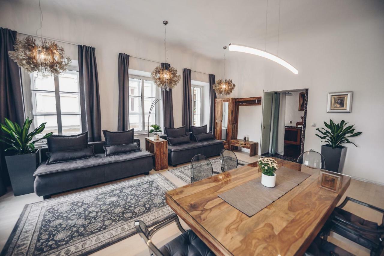 Feel Ljubljana Centre Apartman Kültér fotó